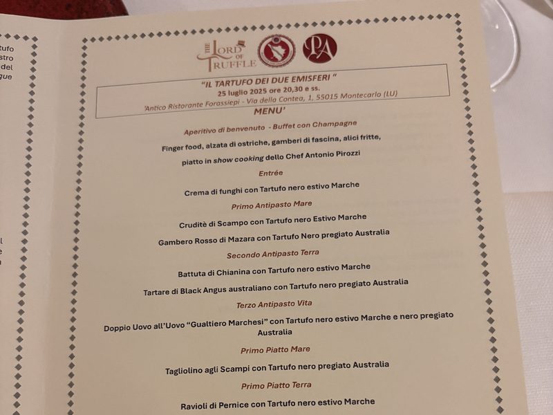 Il Menu Firma stampato, con il marchio The Lord of Truffle in testa